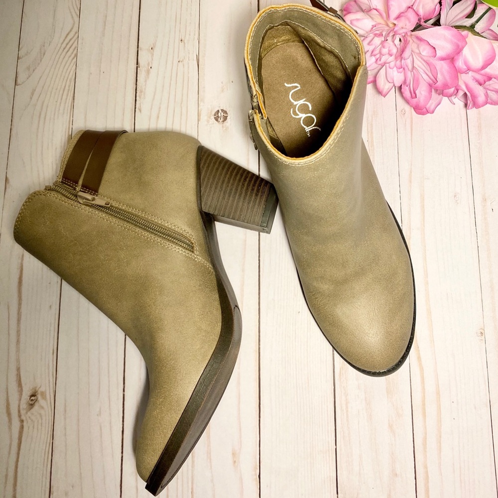 Taupe Sugar boots - size 11